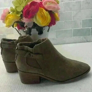 A New Day faux Suede Booties with side detail and zipper on inside ankle. Size 8